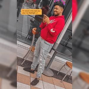 Meet your Posher, Hamza